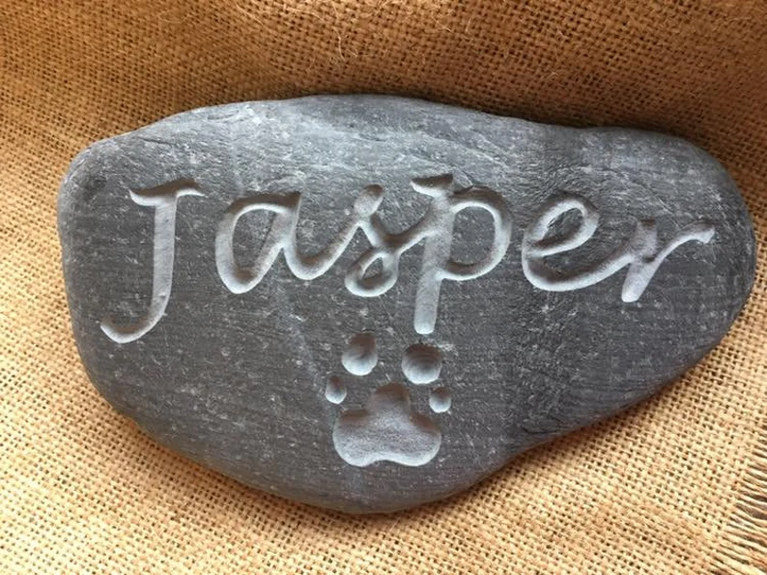 Pet Memorial Stone - Paw Print & Pet Name