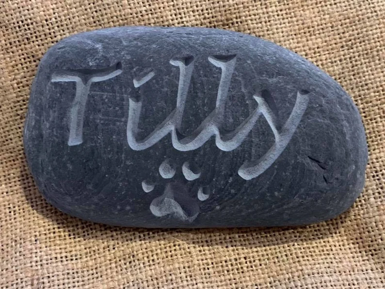 Pet Memorial Stone - Paw Print & Pet Name